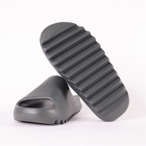 YEEZY SLIDES DARK ONYX - Picture 5 of 6